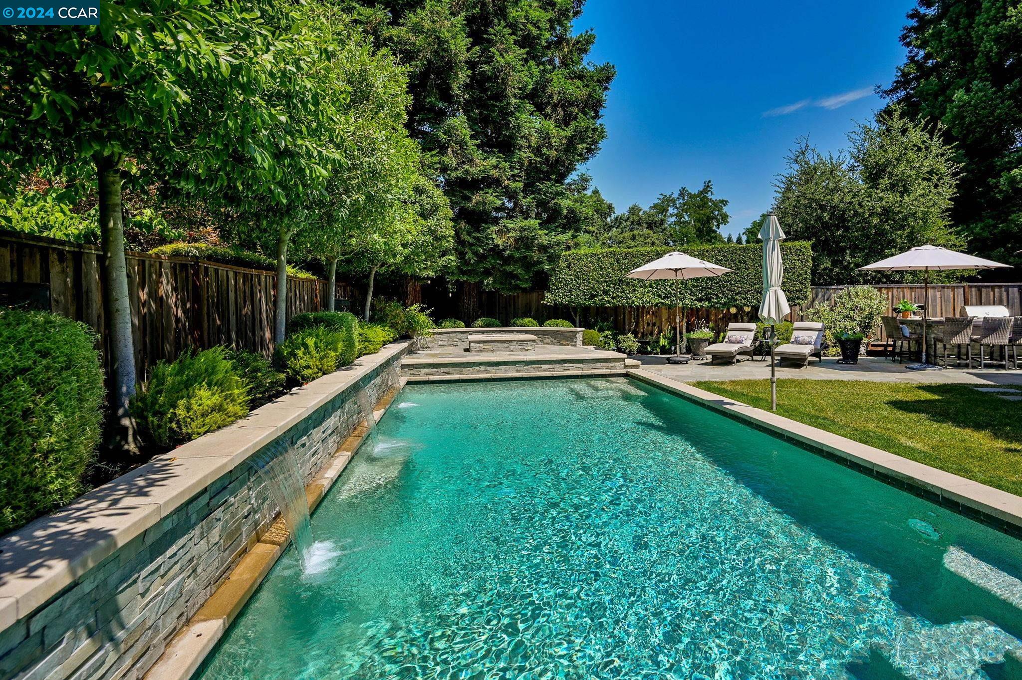 307 Amelia Ln