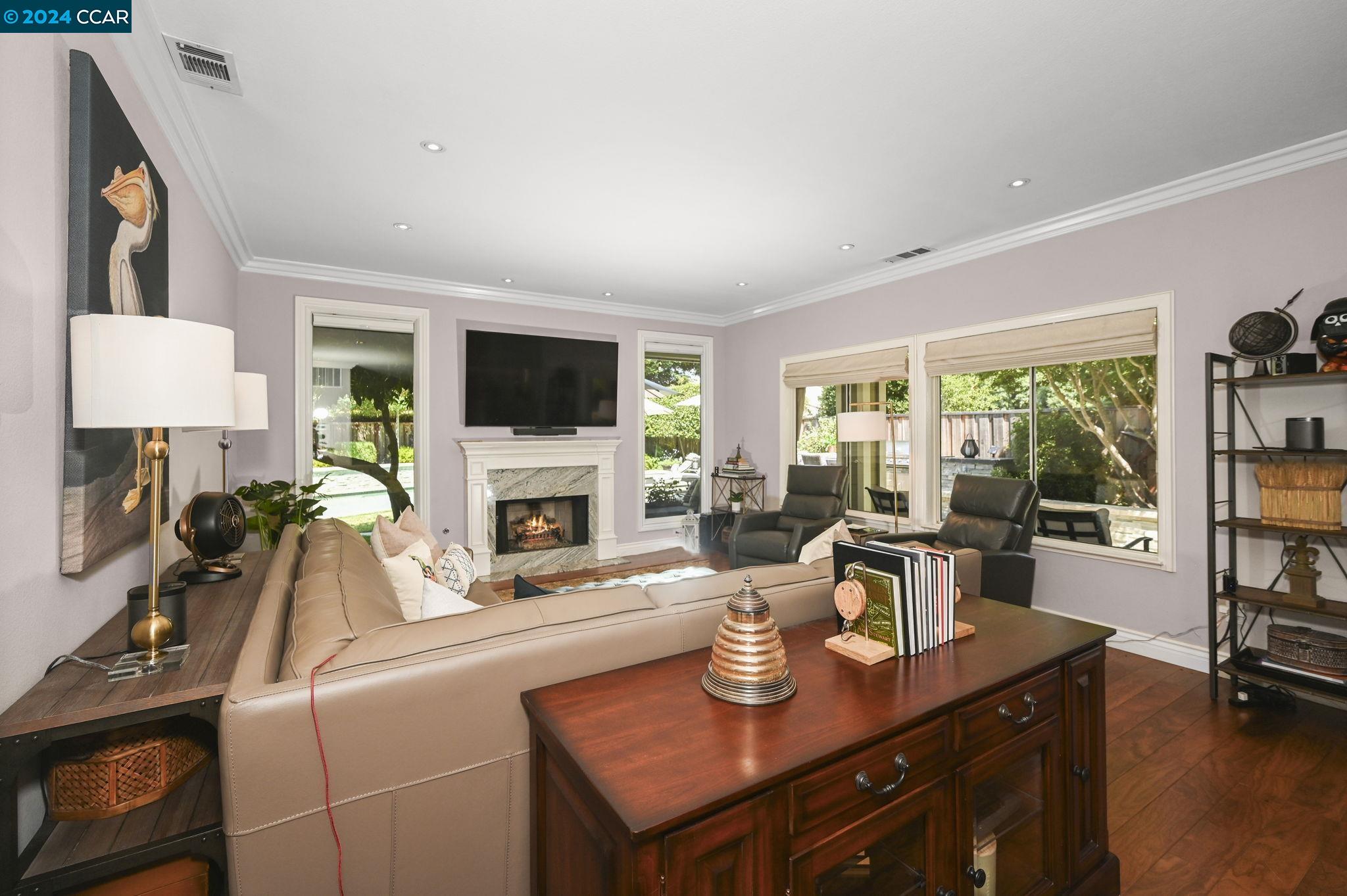 307 Amelia Ln