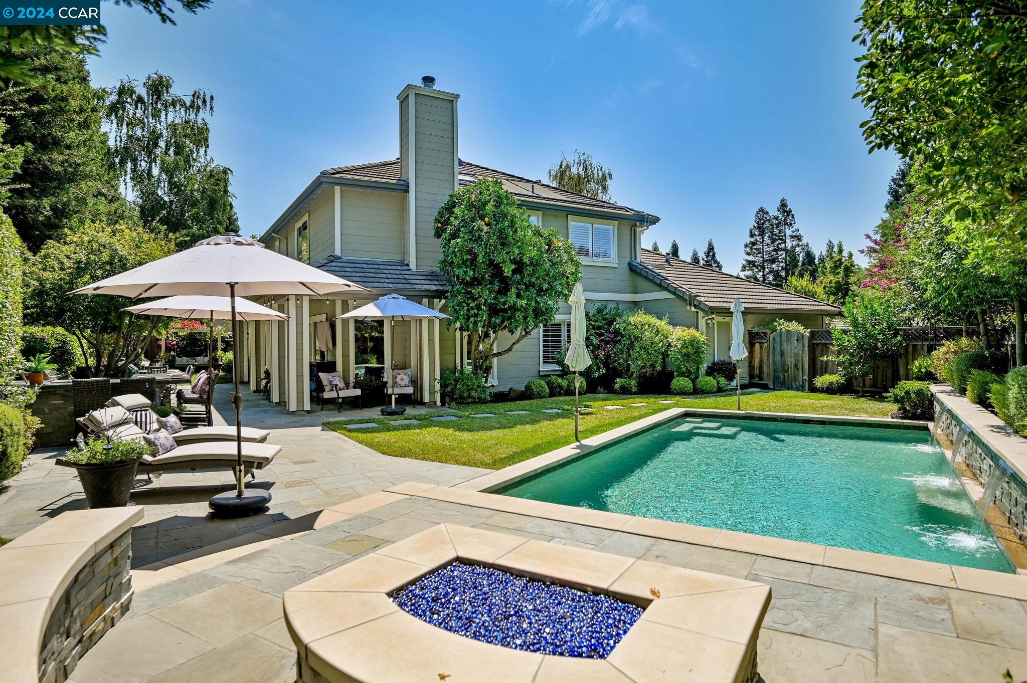 307 Amelia Ln