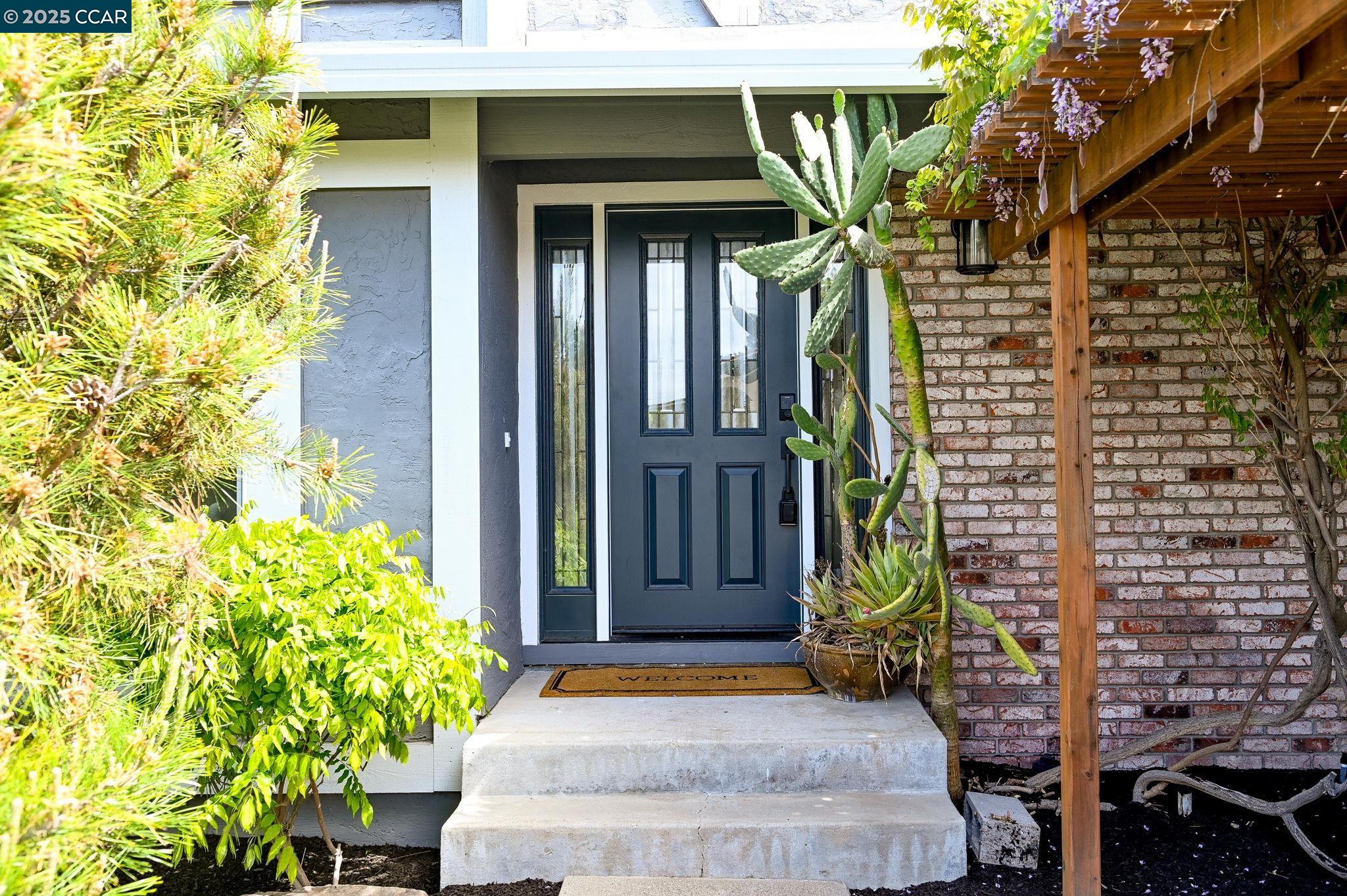 169 Pebble Pl