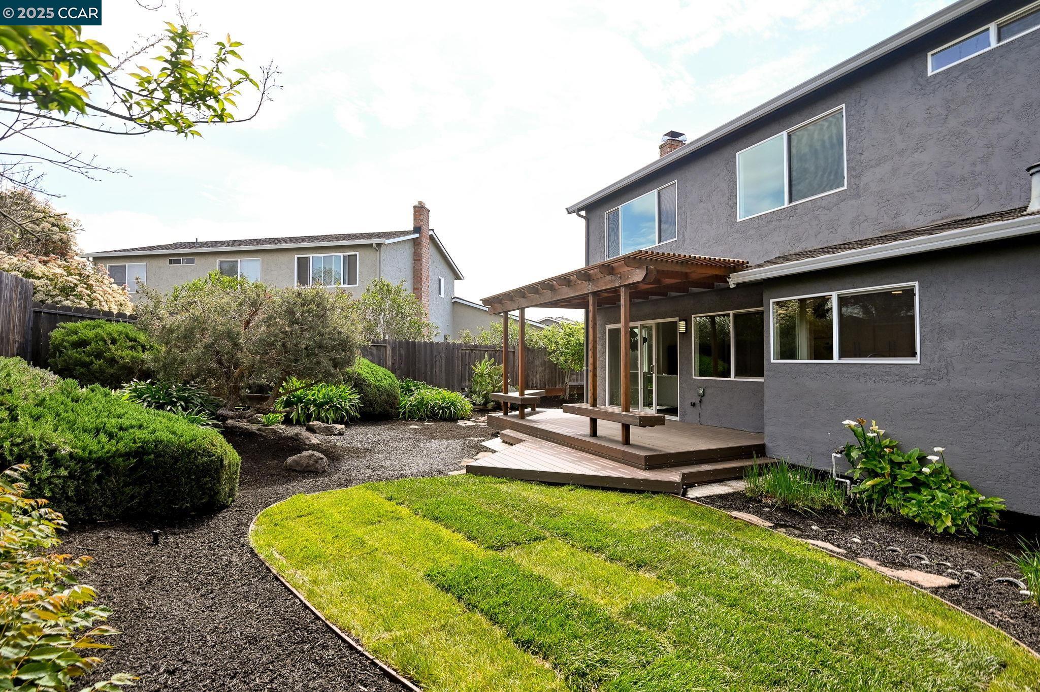 169 Pebble Pl