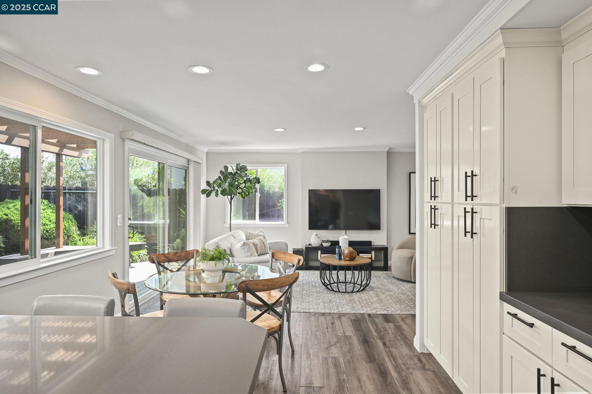 169 Pebble Pl