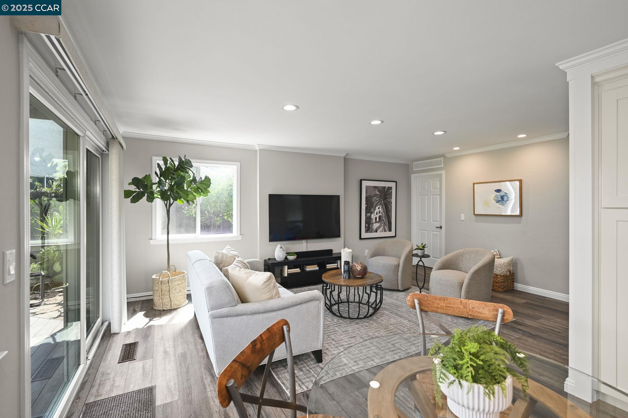 169 Pebble Pl