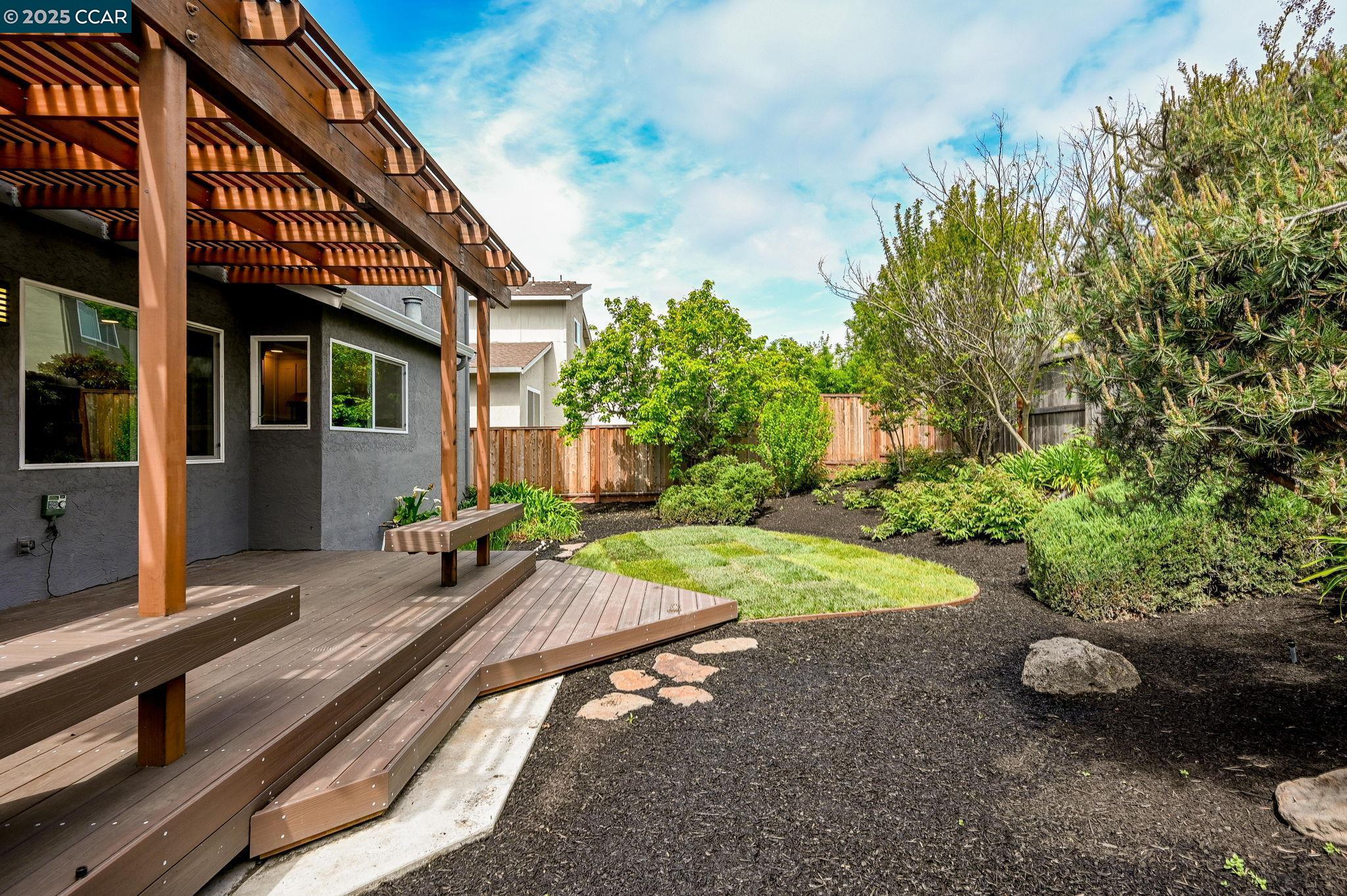 169 Pebble Pl