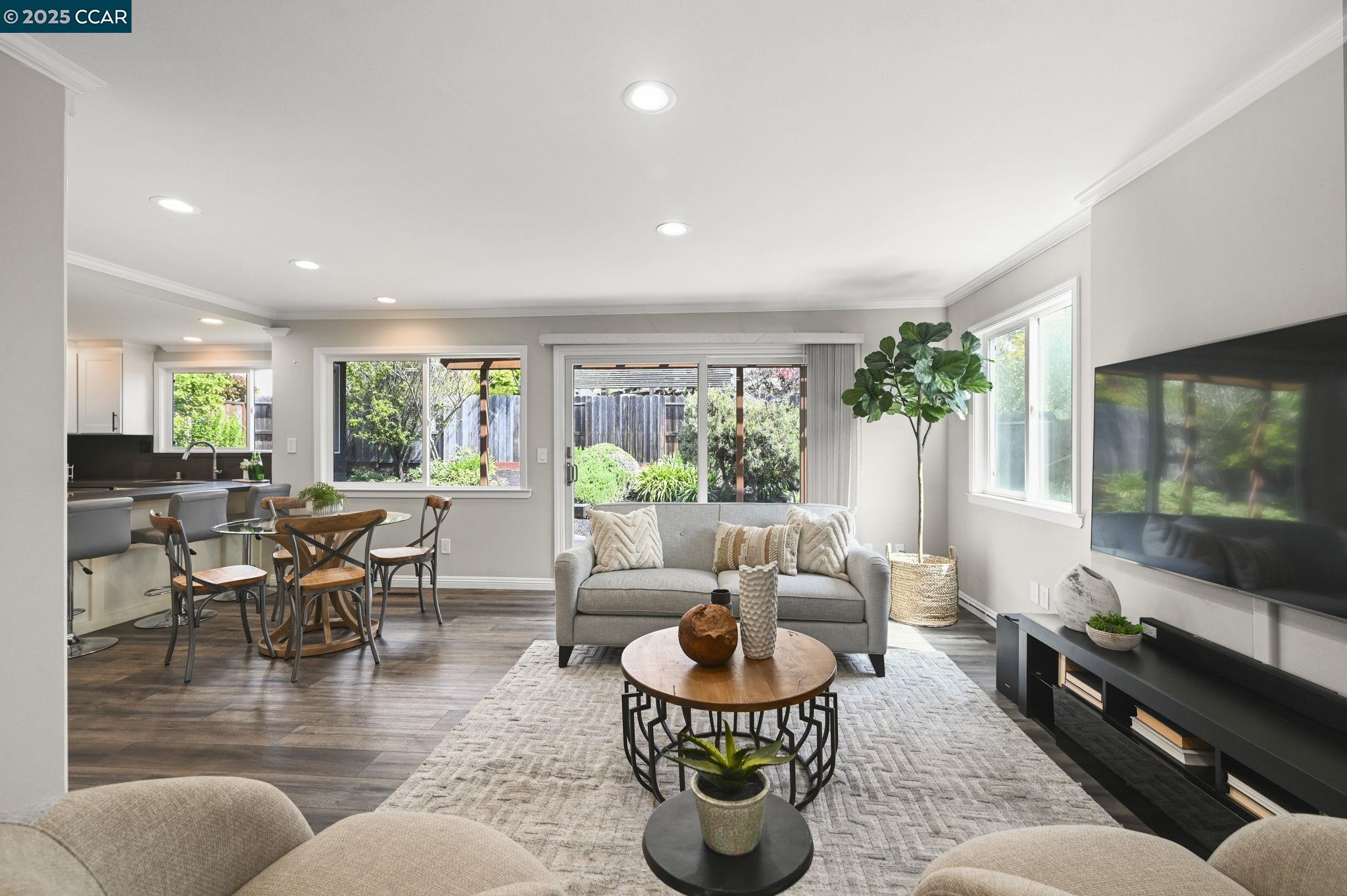 169 Pebble Pl