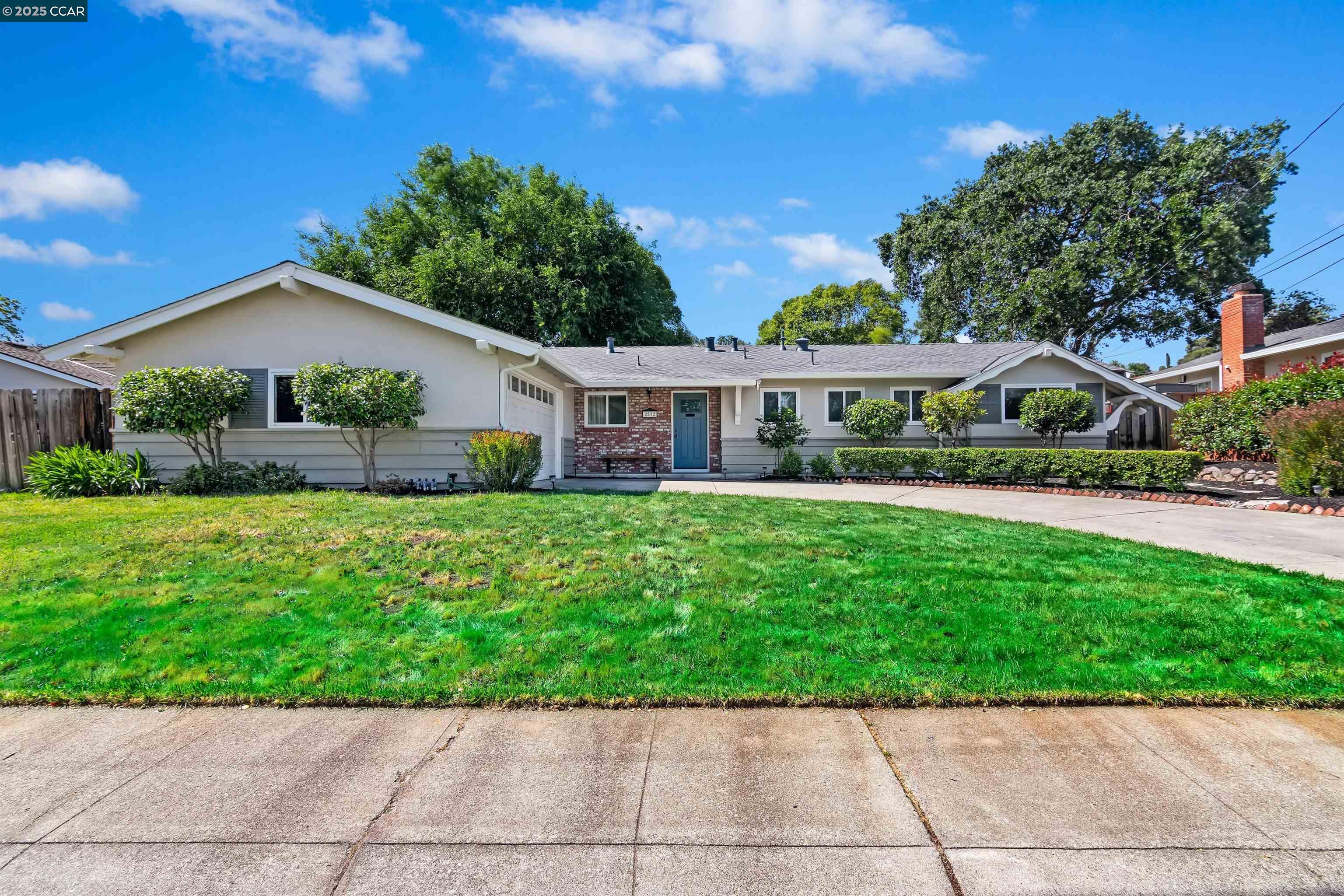 2872 San Benito Dr