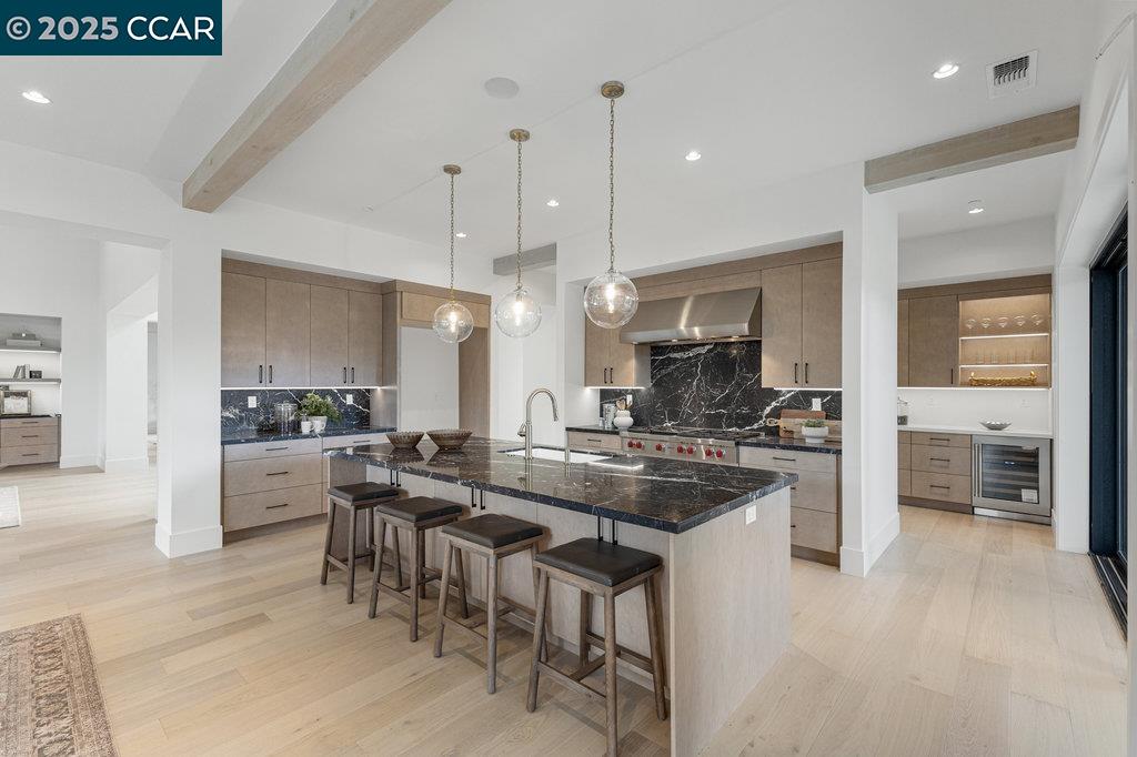 11 Willowmere Rd
