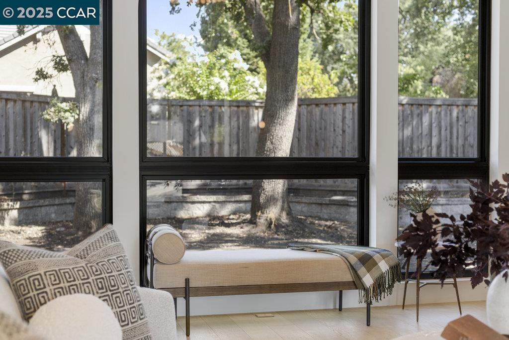 11 Willowmere Rd