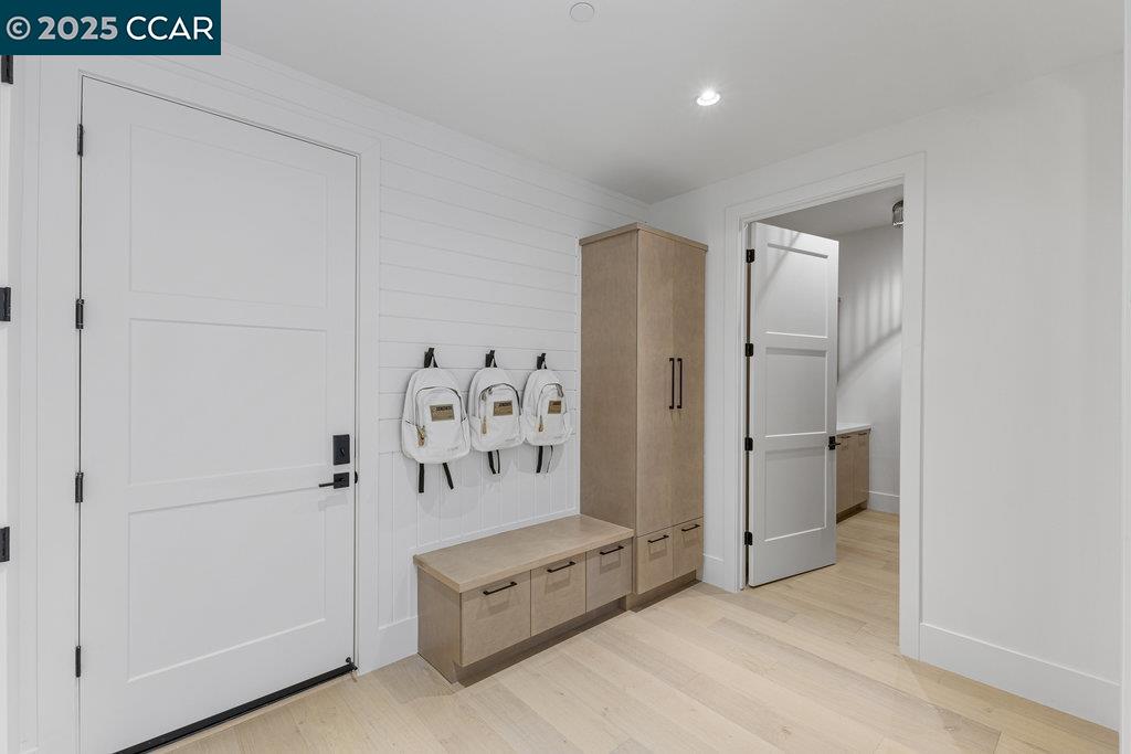 11 Willowmere Rd