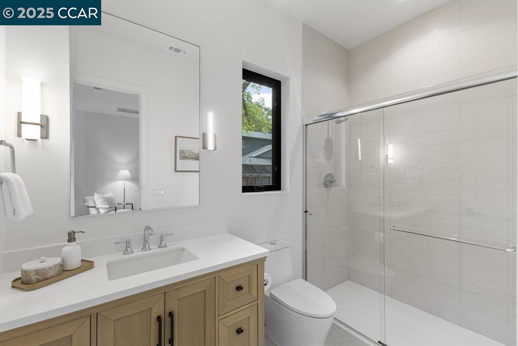 11 Willowmere Rd