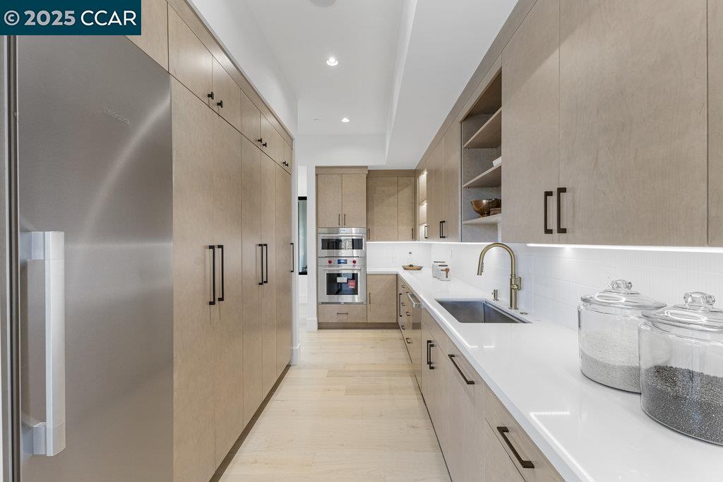 11 Willowmere Rd