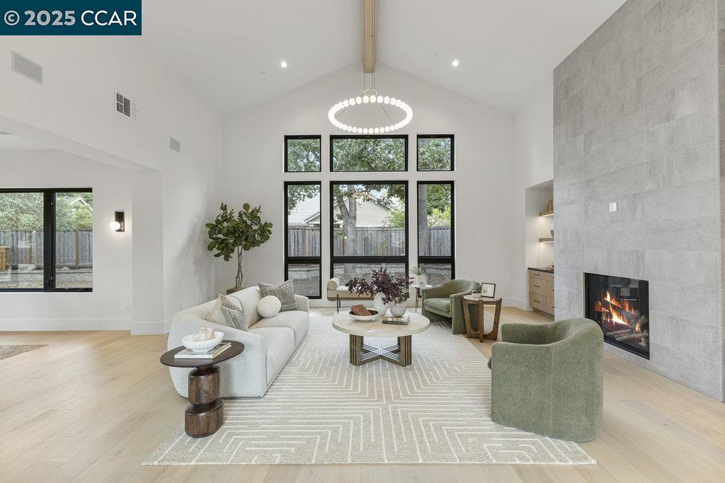 11 Willowmere Rd