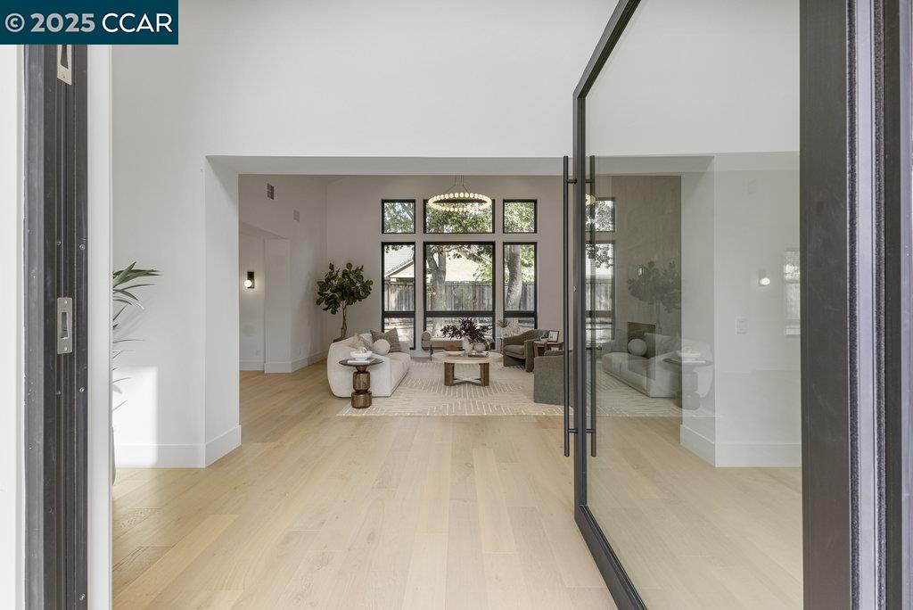 11 Willowmere Rd