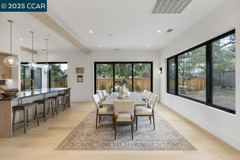 11 Willowmere Rd