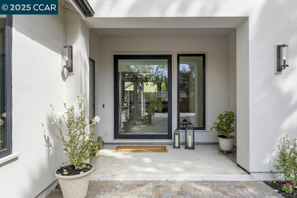 11 Willowmere Rd