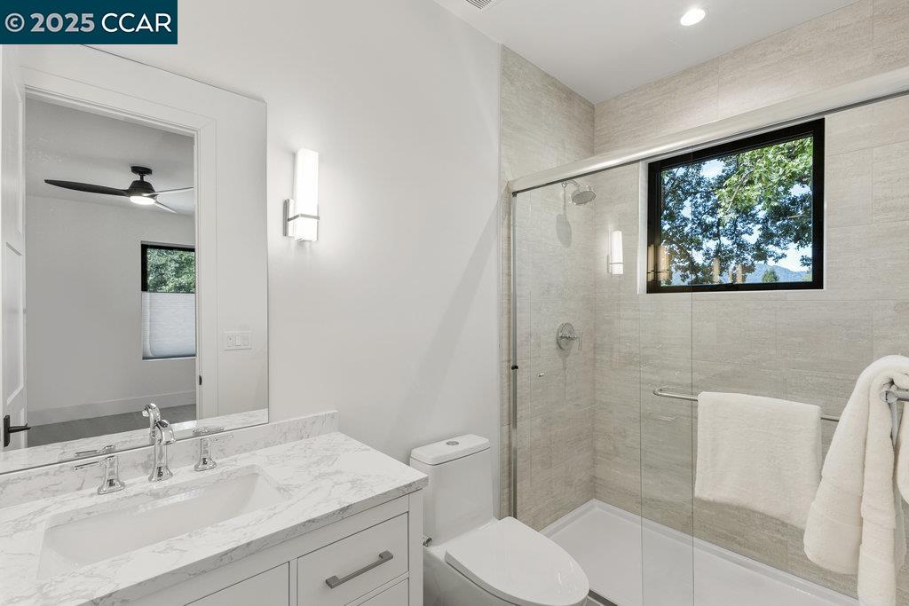11 Willowmere Rd