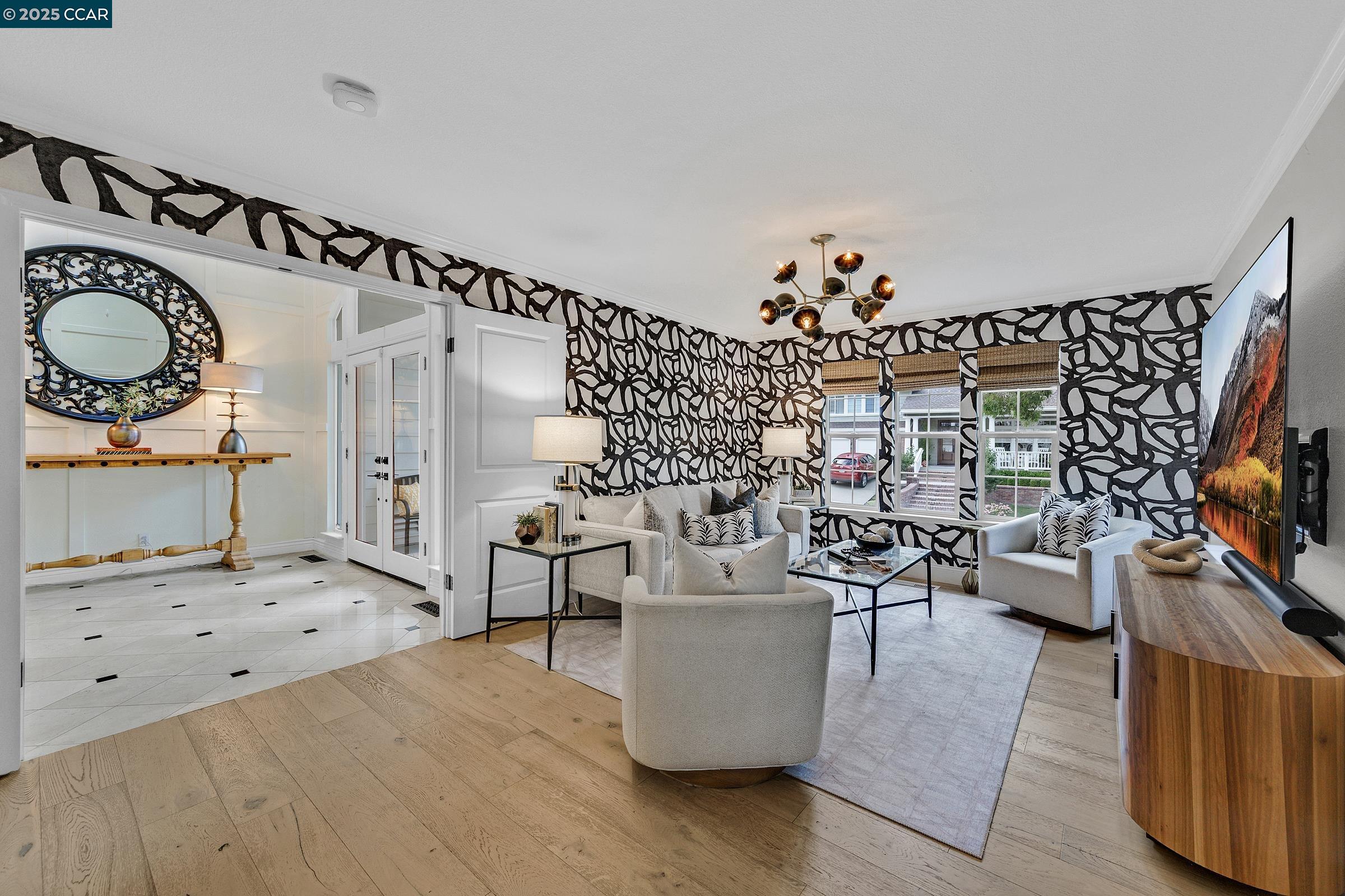 102 Leafield Rd