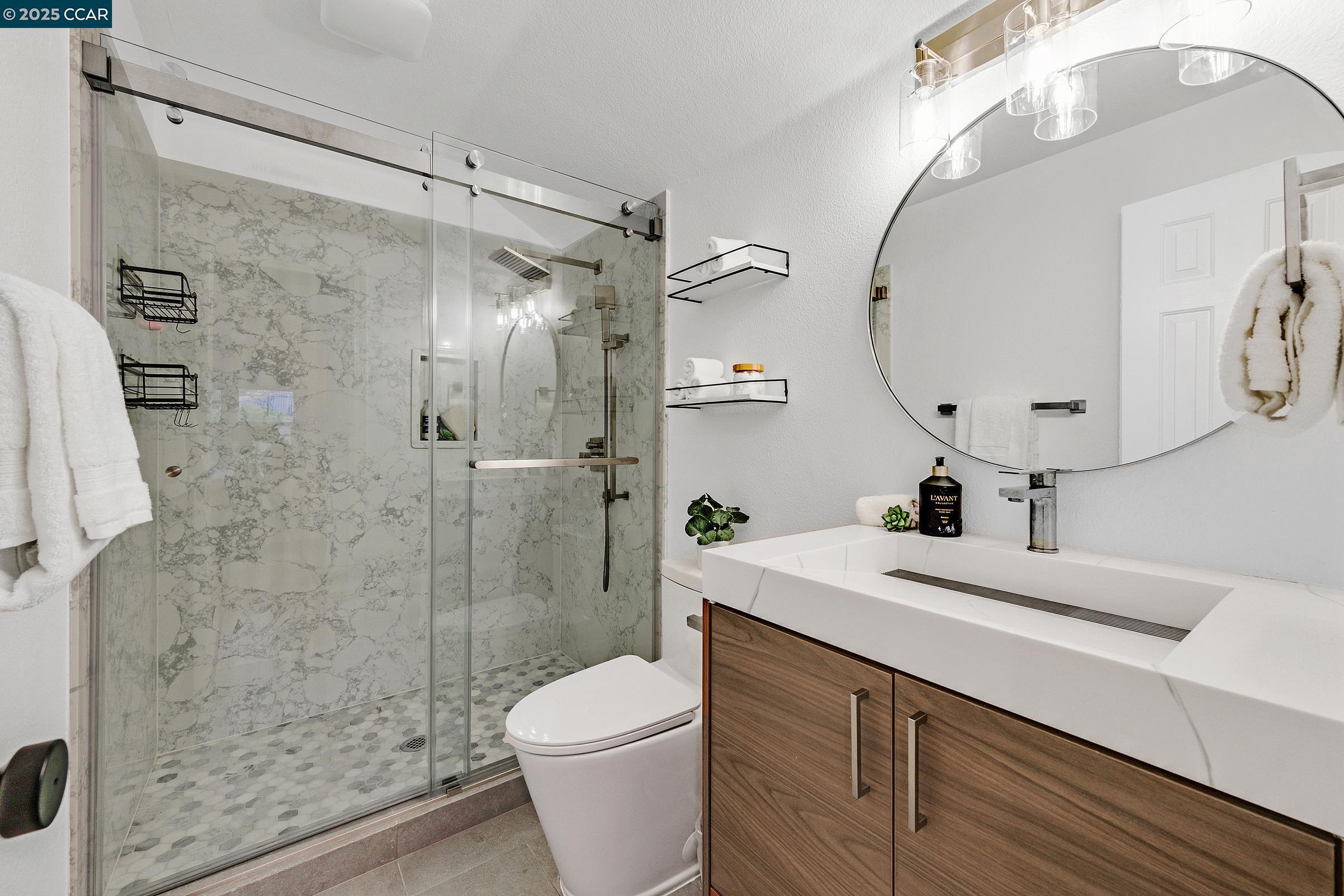 102 Leafield Rd