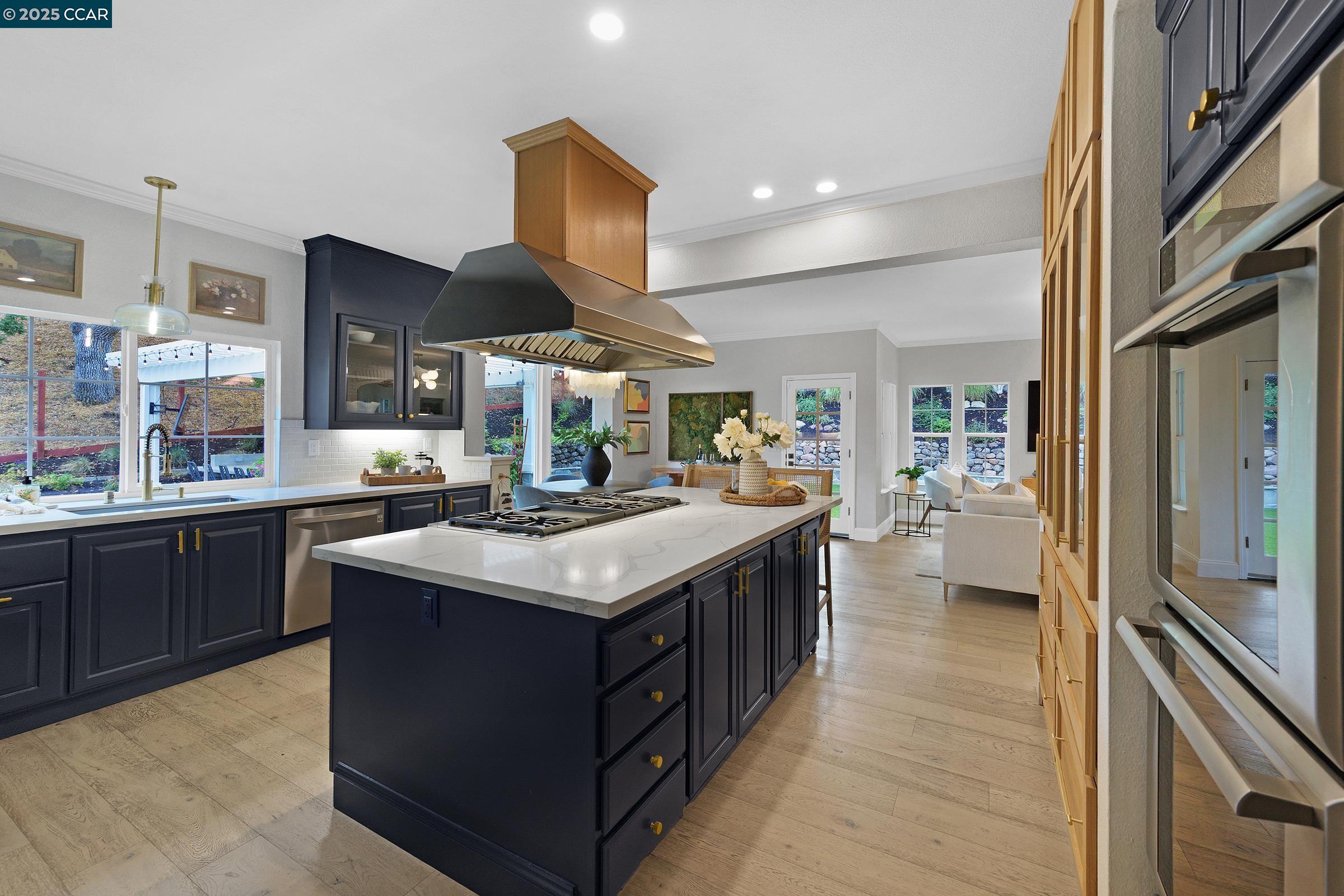 102 Leafield Rd