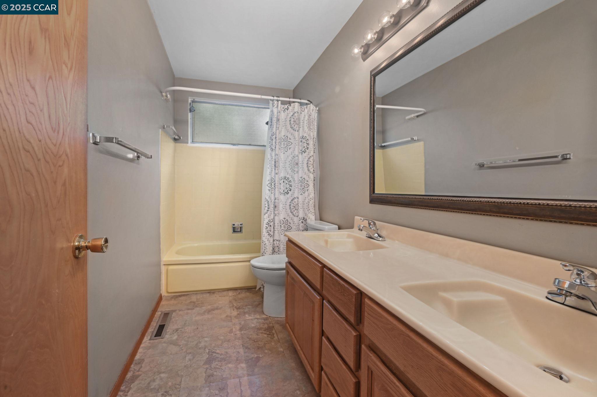 24 Kingston Pl
