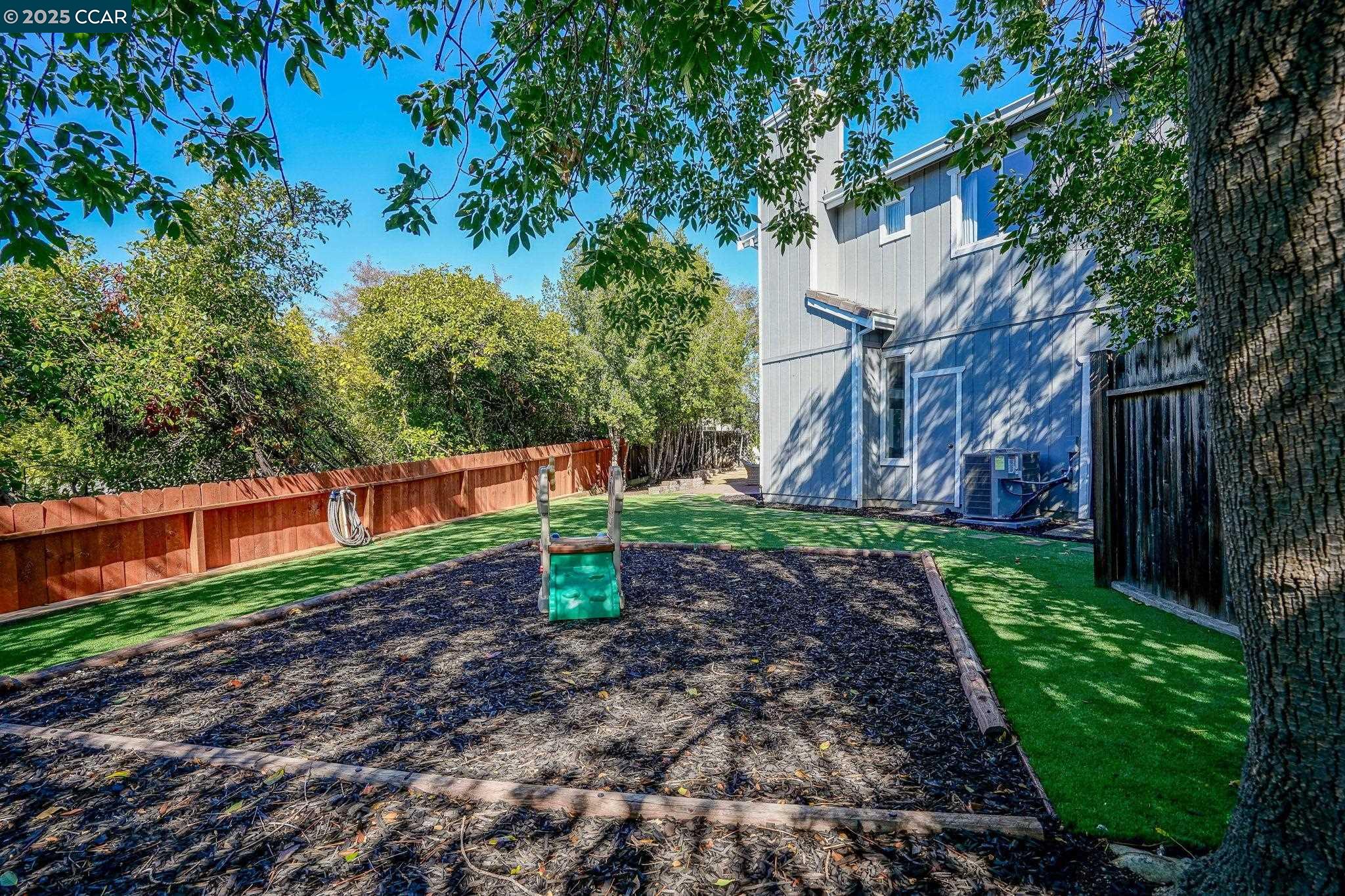 1437 Janet Ln, Concord