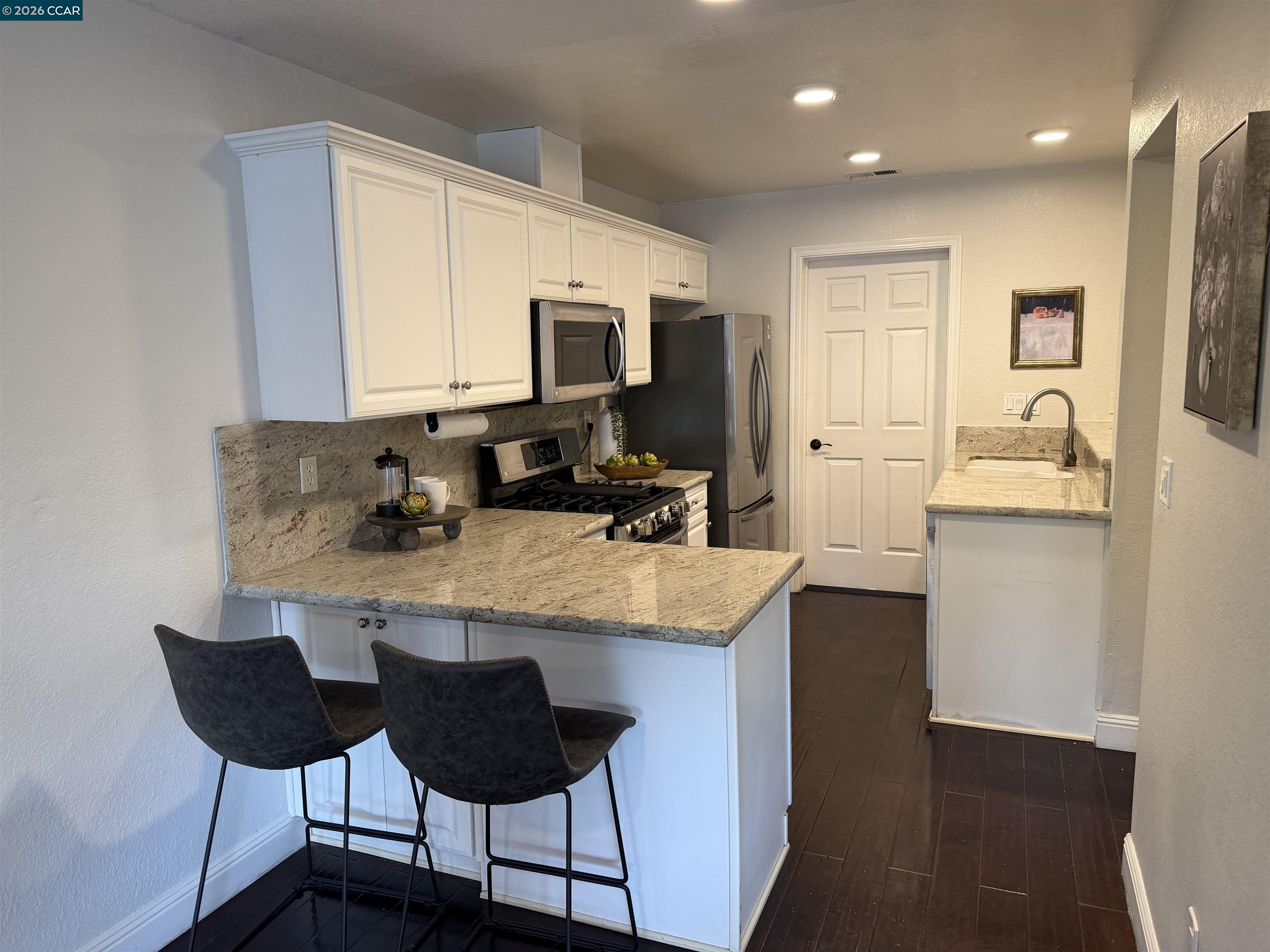 2020 Shady Creek Pl