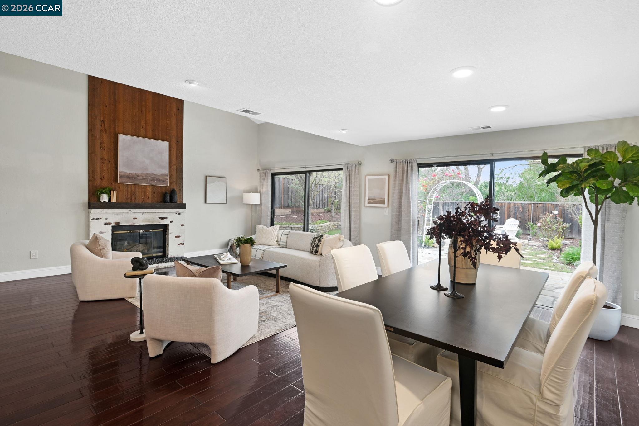 2020 Shady Creek Pl