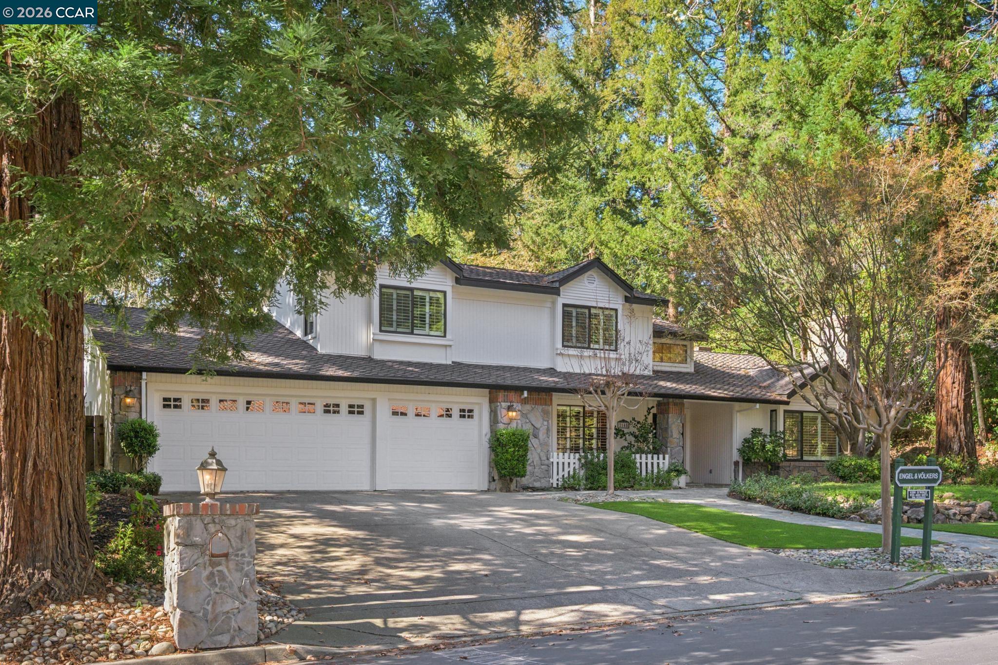 2145 Deer Oak Way