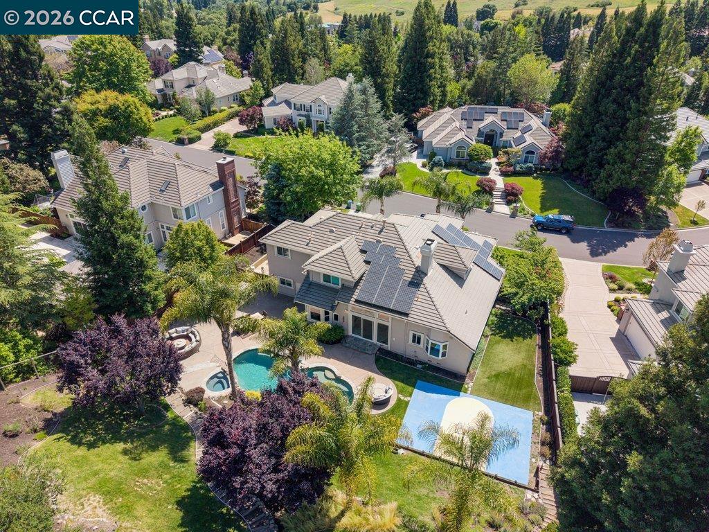 209 Fieldcrest Ct