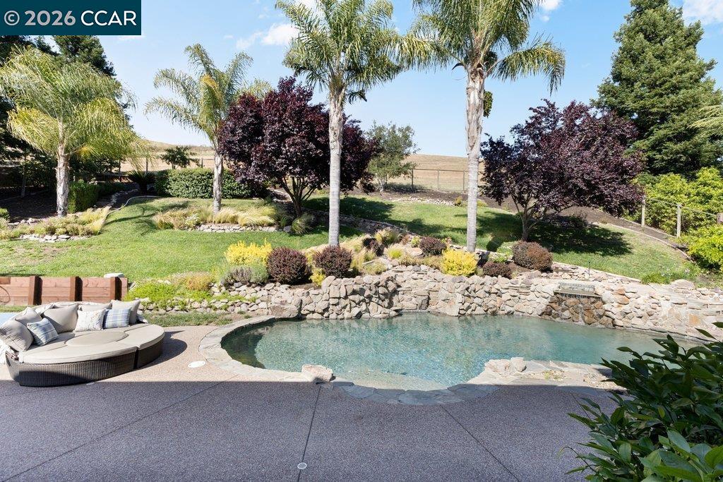 209 Fieldcrest Ct