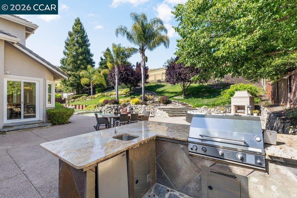 209 Fieldcrest Ct