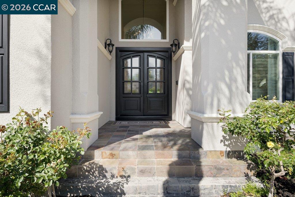 209 Fieldcrest Ct