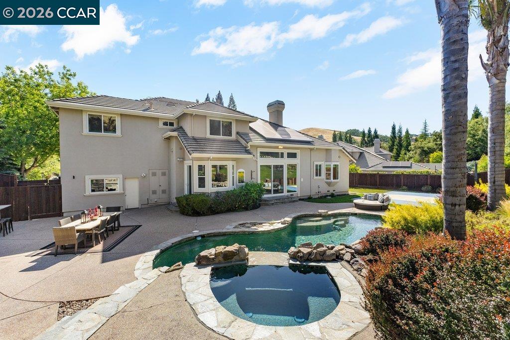 209 Fieldcrest Ct