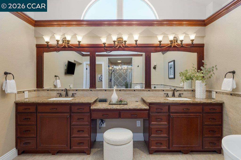 318 Sunset Dr