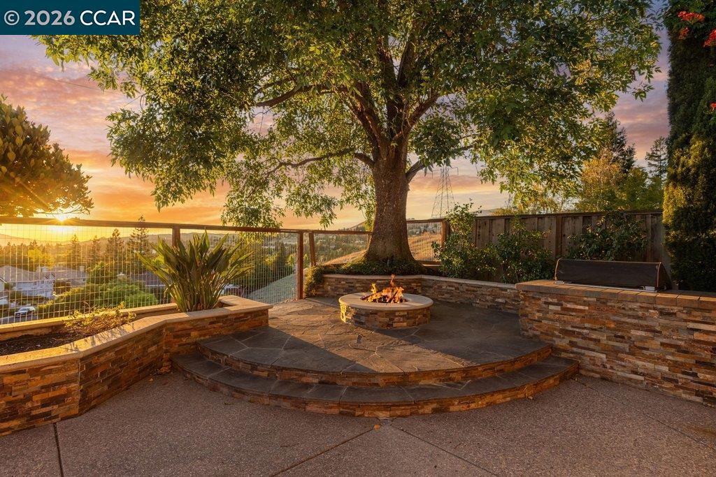 318 Sunset Dr