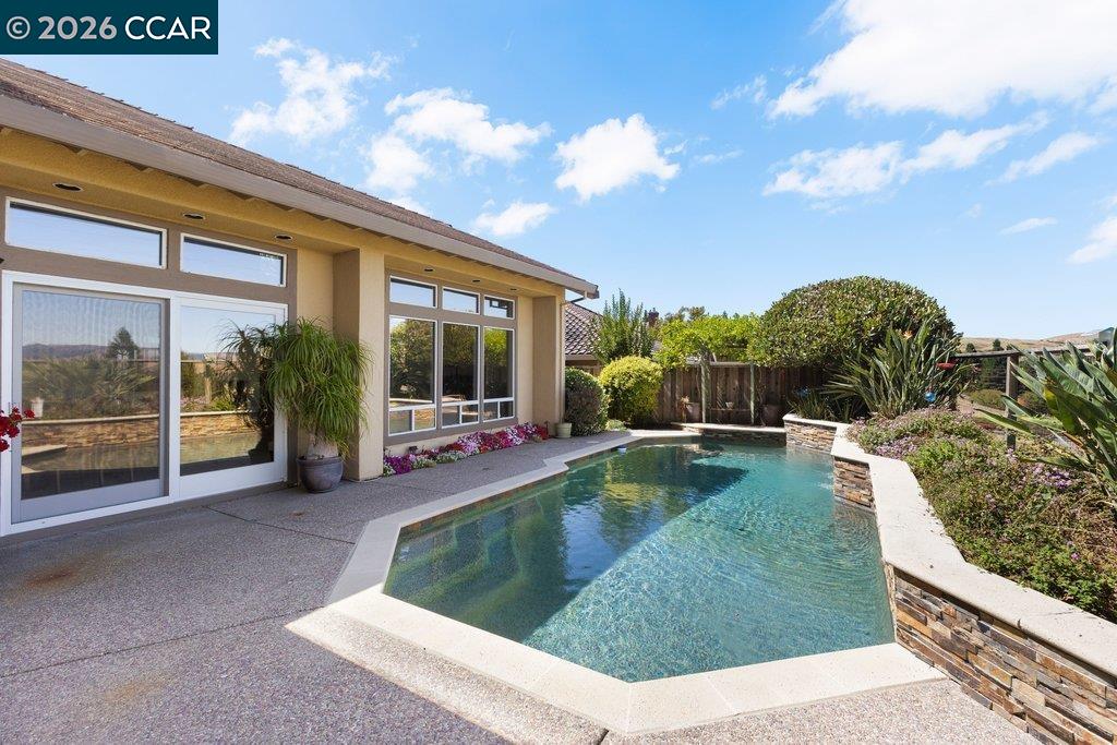 318 Sunset Dr