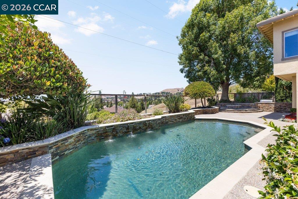 318 Sunset Dr