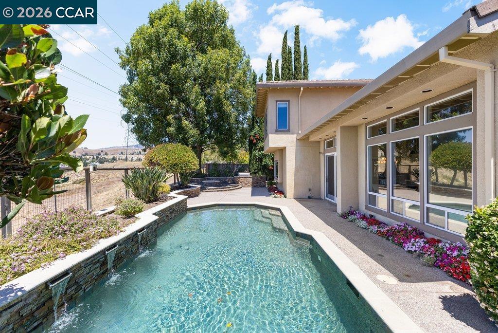 318 Sunset Dr