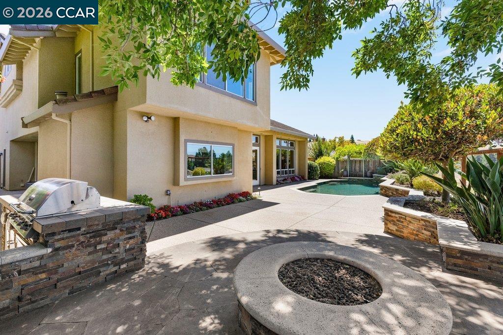 318 Sunset Dr