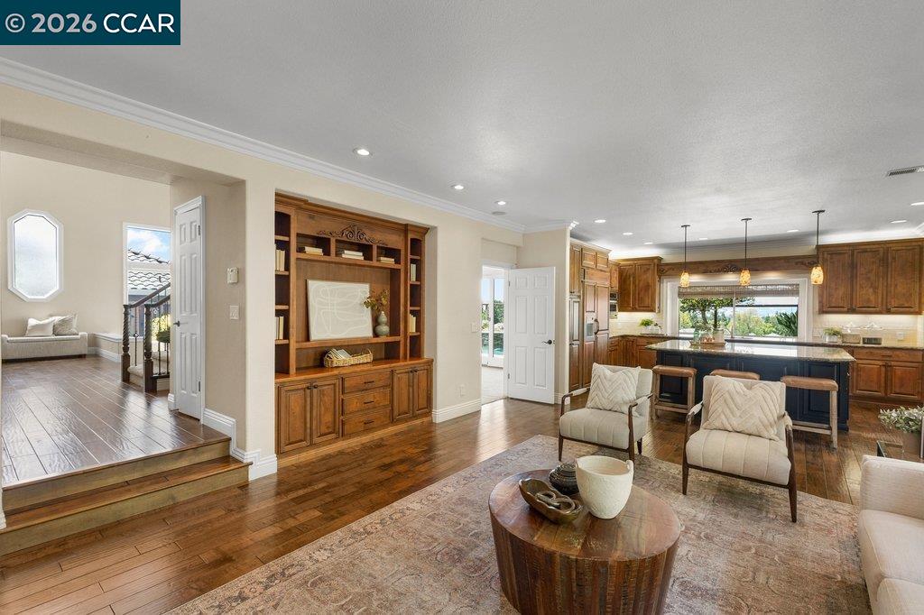 318 Sunset Dr