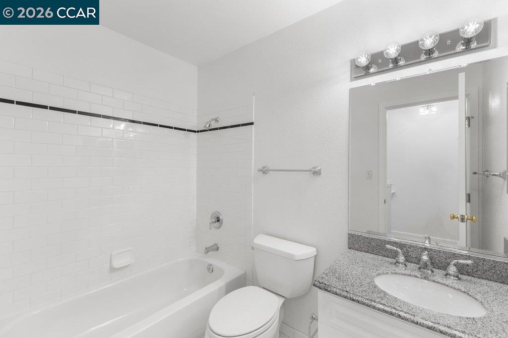 401 Old Orchard Ct
