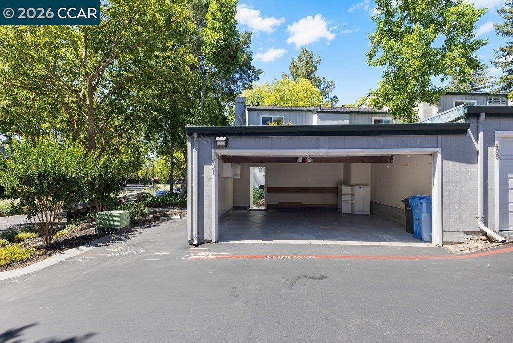 401 Old Orchard Ct
