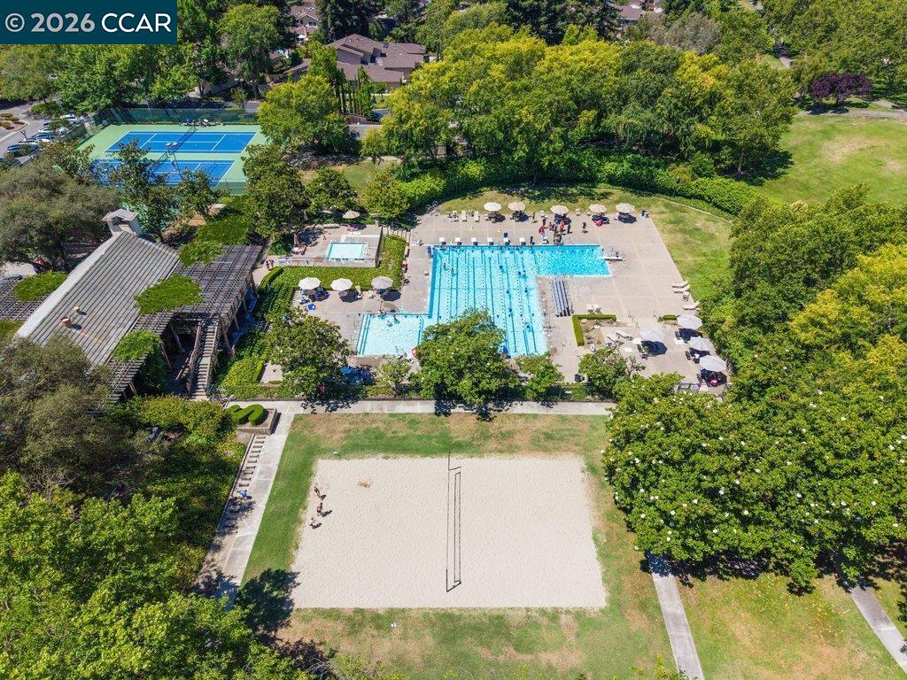 401 Old Orchard Ct