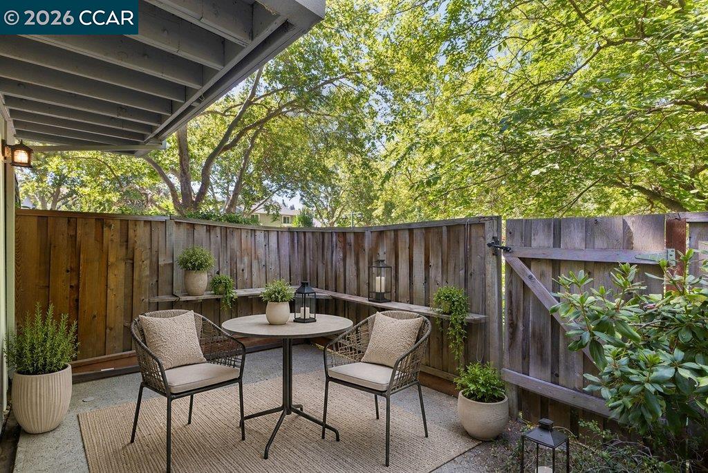 401 Old Orchard Ct