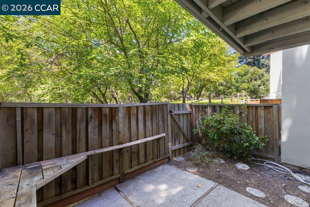 401 Old Orchard Ct