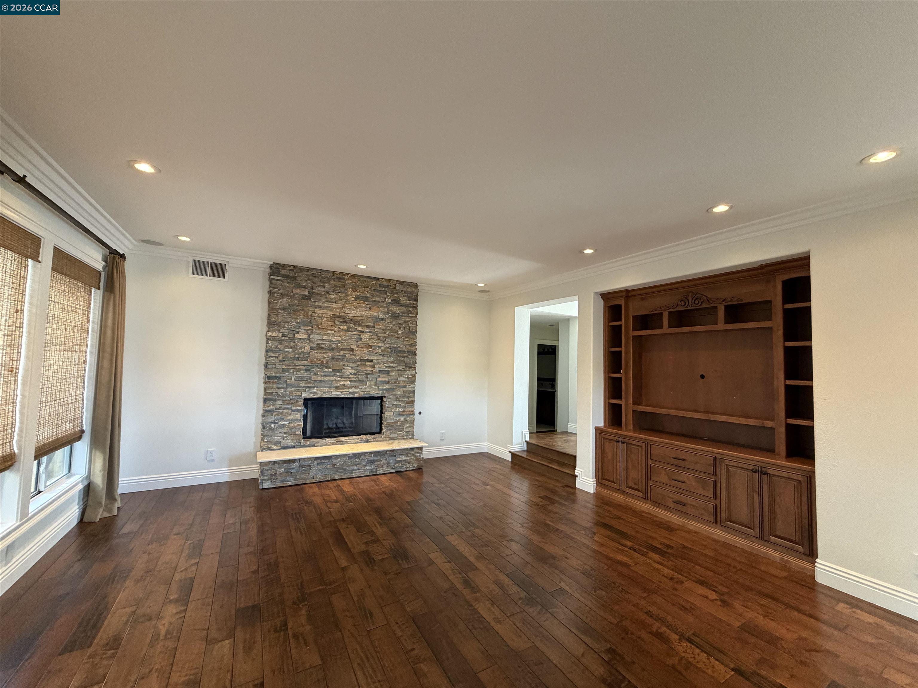 318 Sunset Dr