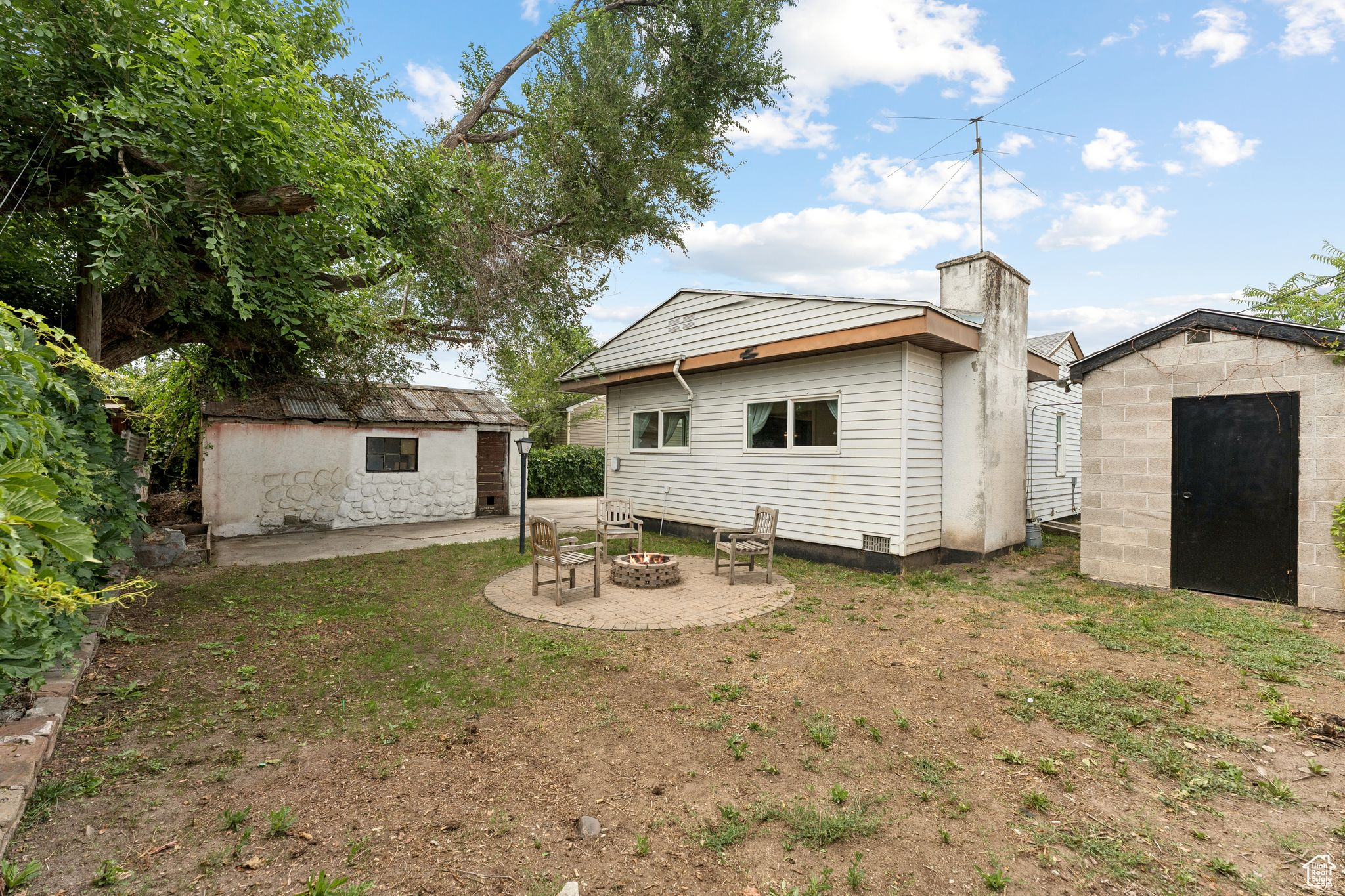 2961 S BLAIR ST