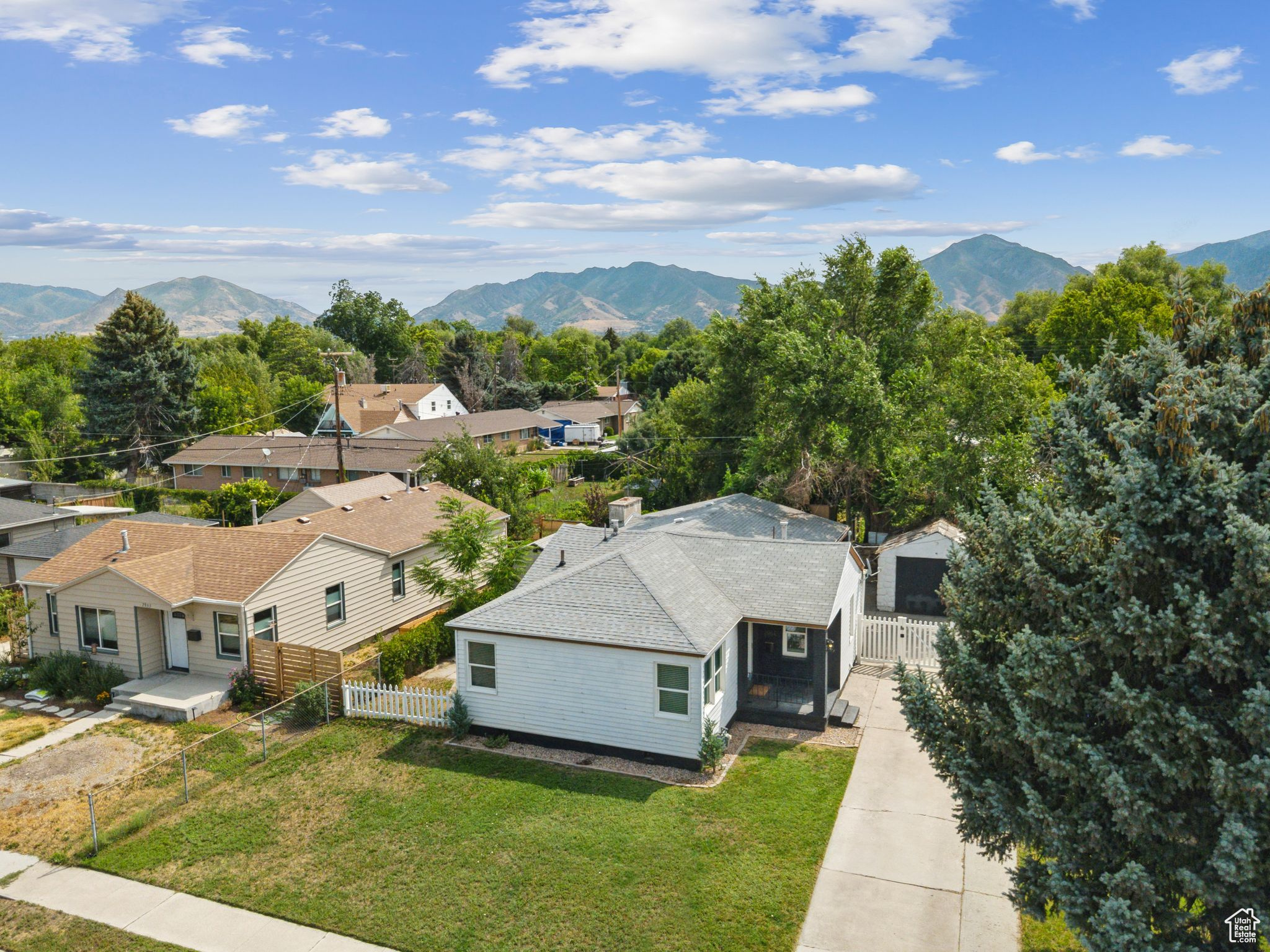 2961 S BLAIR ST