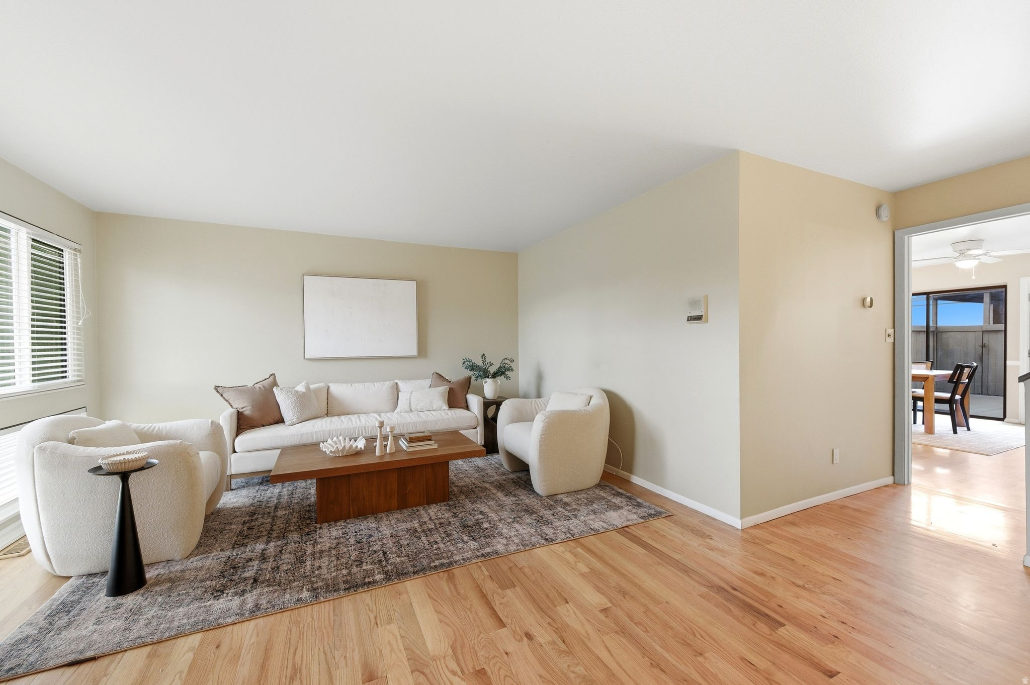 1592 E PARK PL