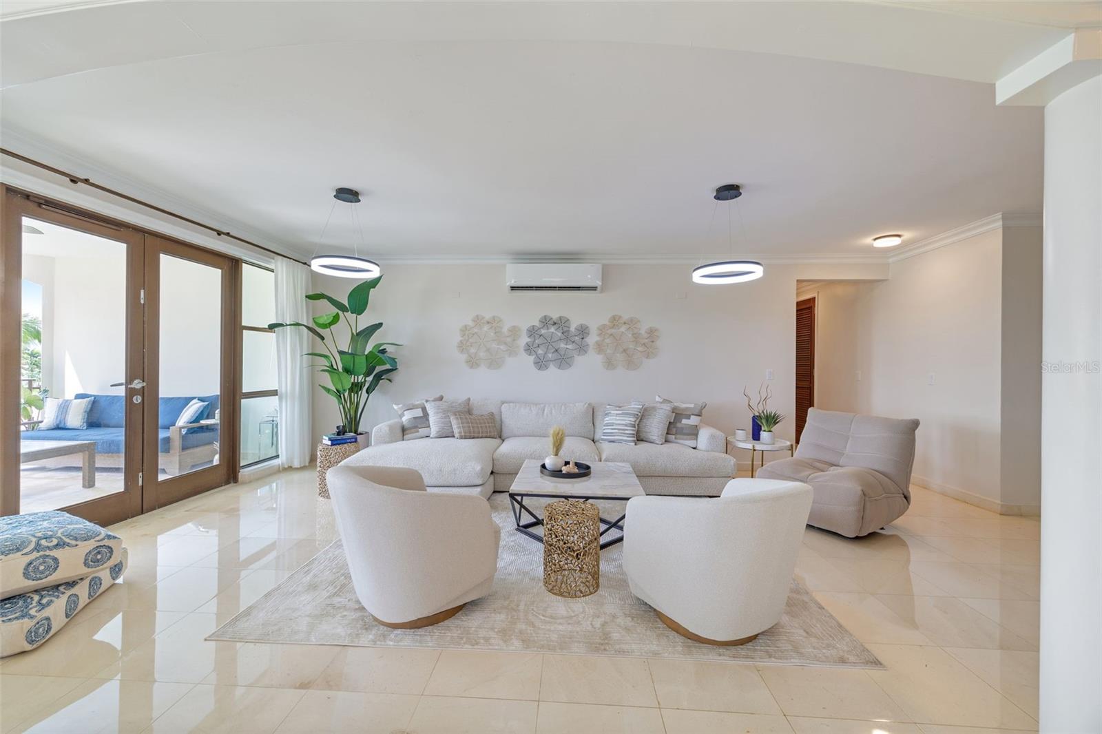 400 COCO BEACH BOULEVARD